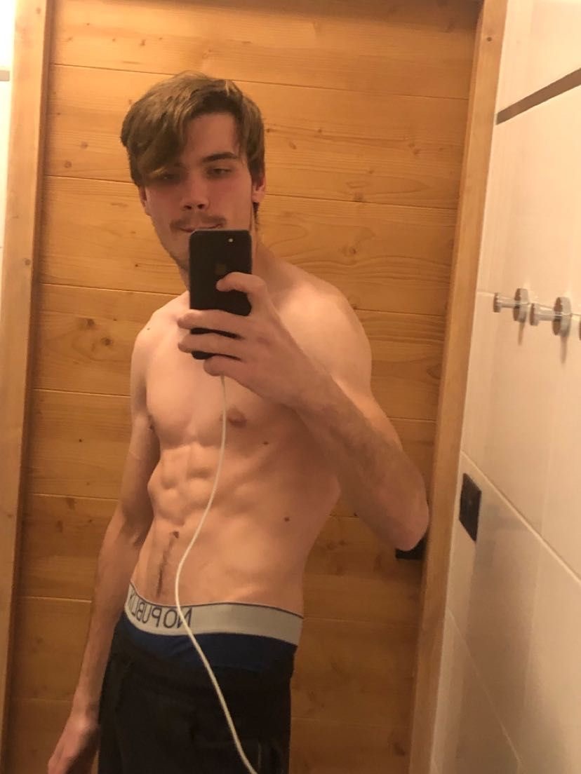 Profil de Khemis, 23 ans, Escort gay à Gampelen