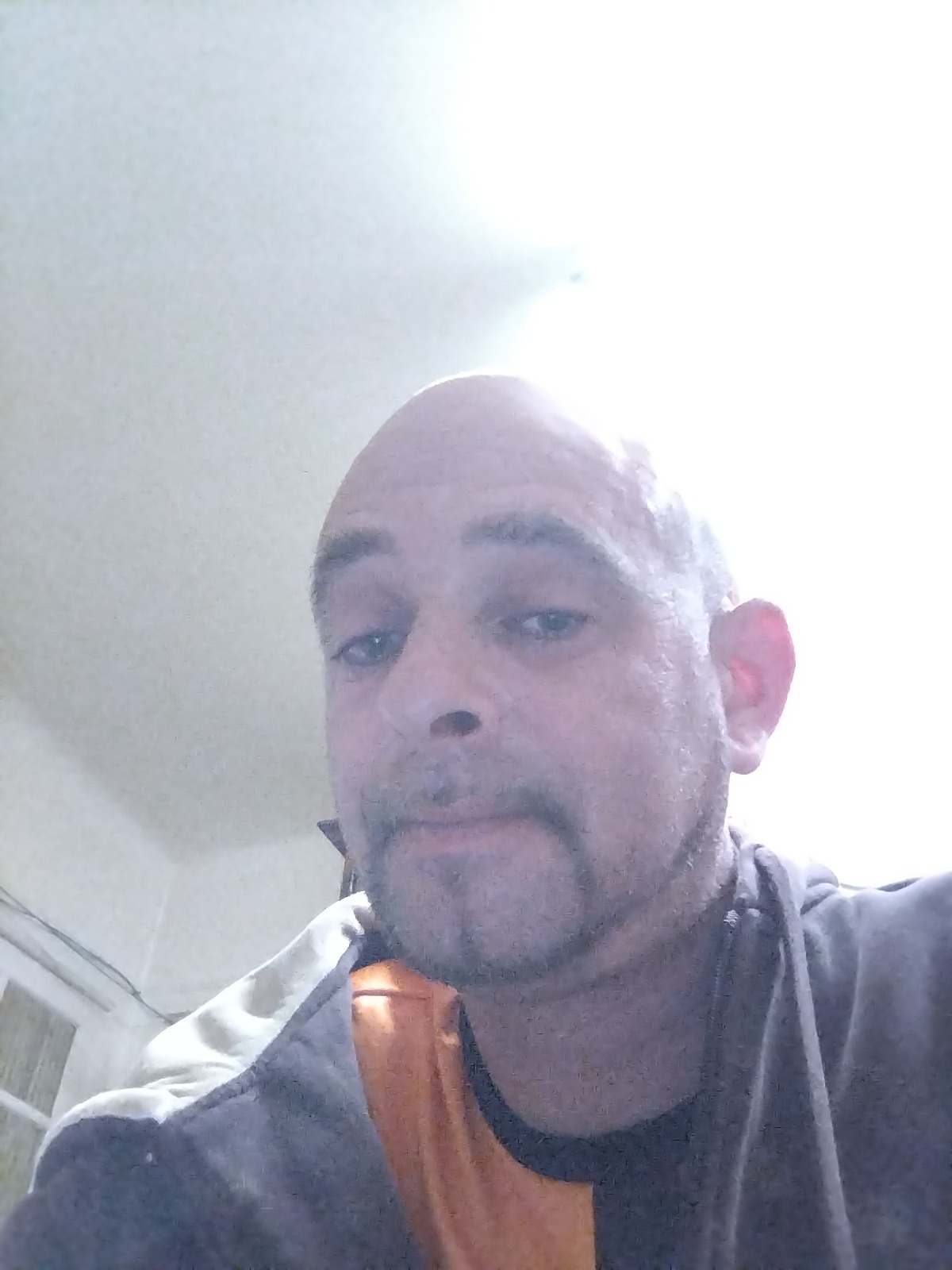 Profil de Jean-robert, 44 ans, Escort gay à Gretzenbach