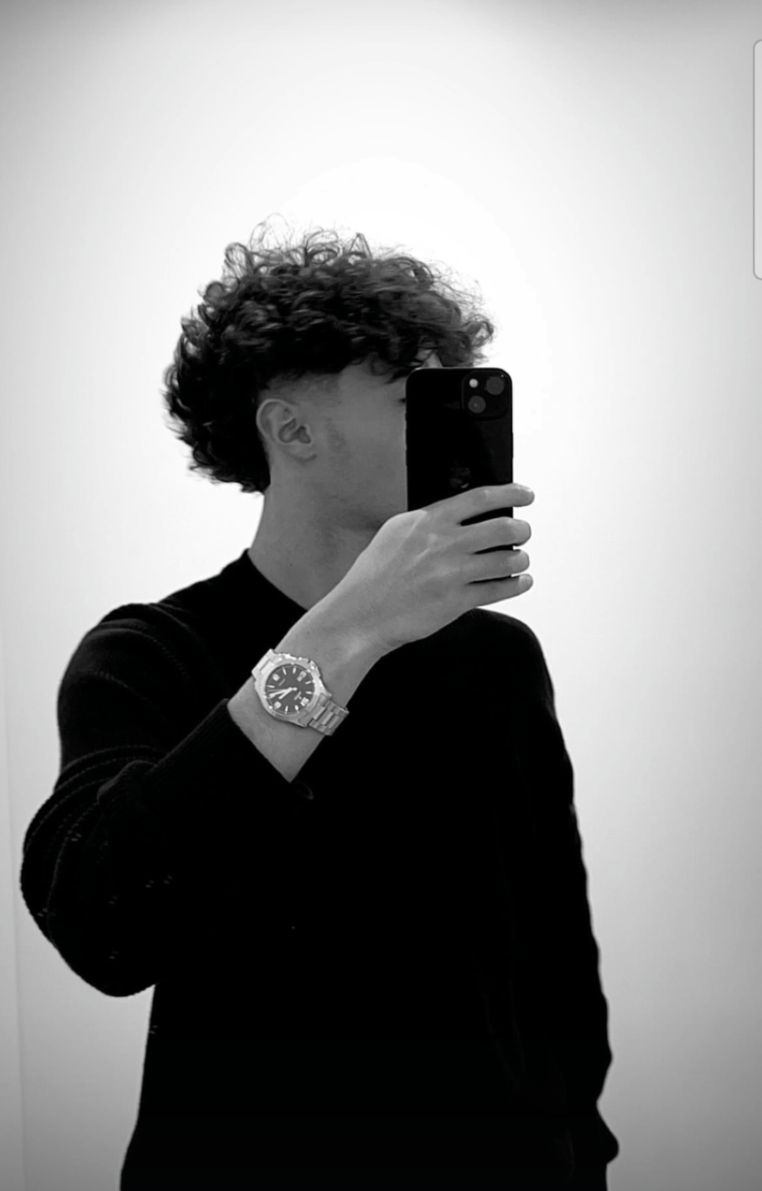 Profil de Serafim, 20 ans, Escort gay à Niederrickenbach