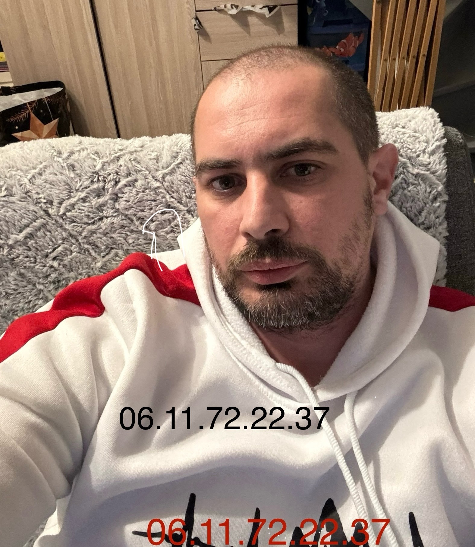 Profil de Thibo, 37 ans, Escort gay à Gampelen