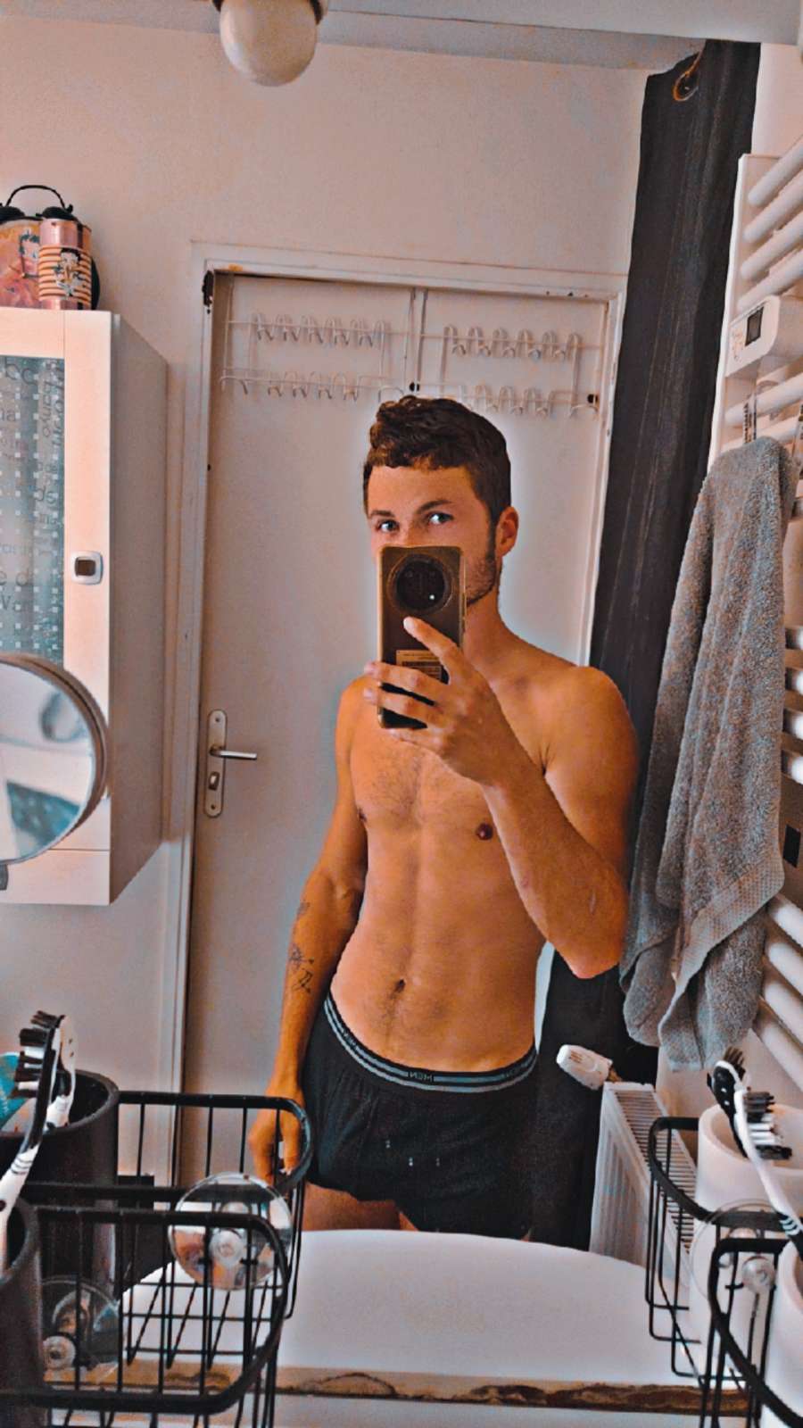 Profil de Elrick, 23 ans, Escort gay à Tramelan
