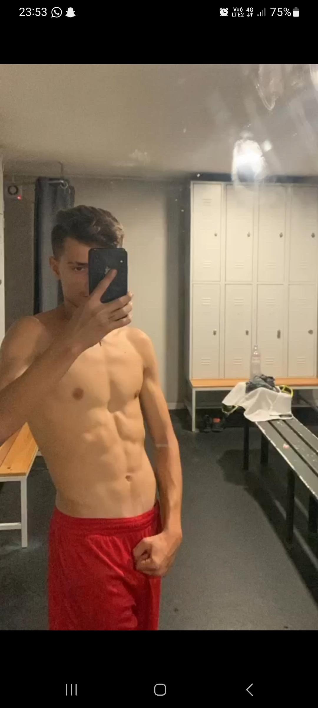 Profil de Faisal, 20 ans, Escort gay à Mutten