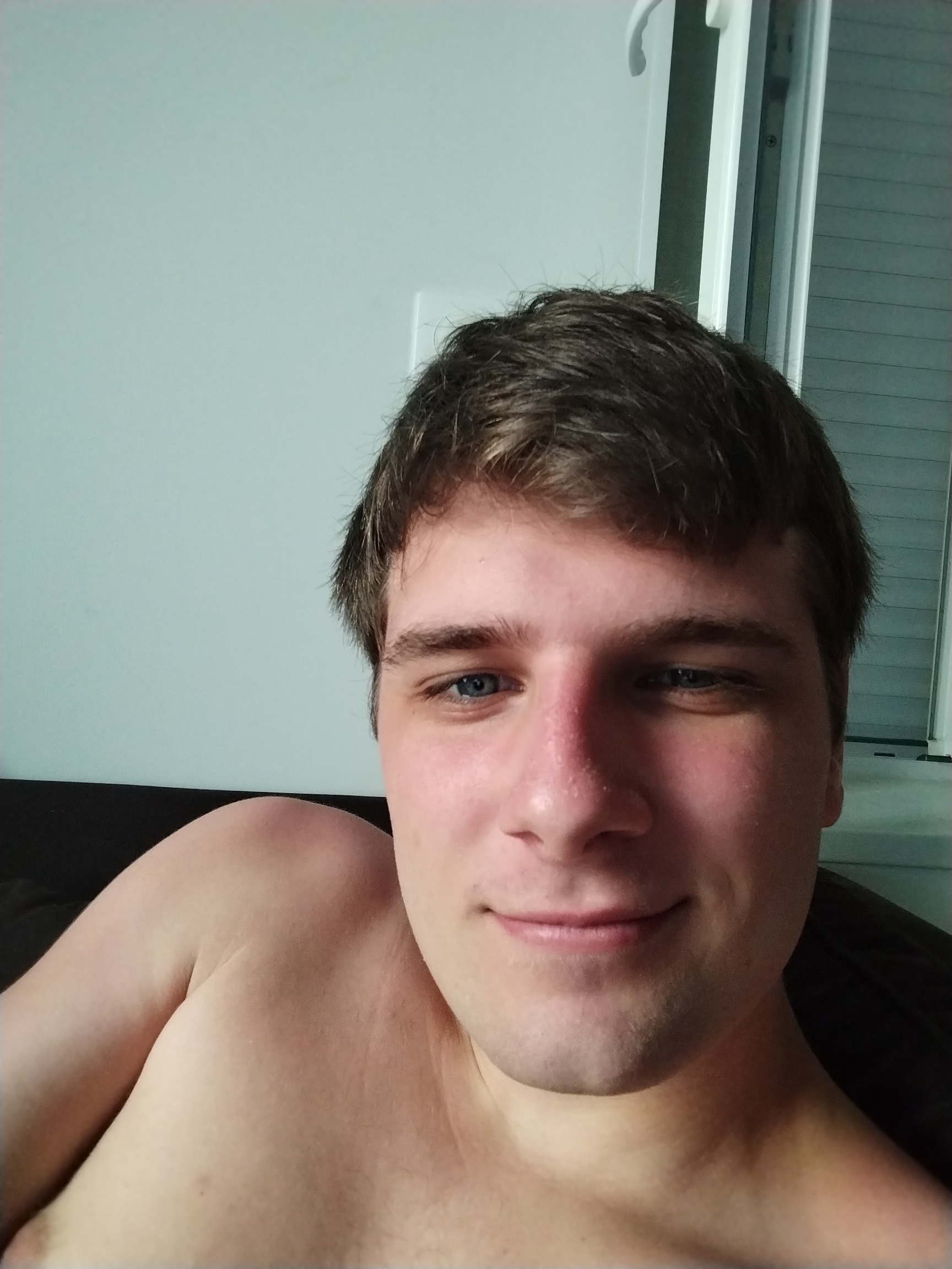 Profil de Ogulcan, 21 ans, Escort gay à Villeret