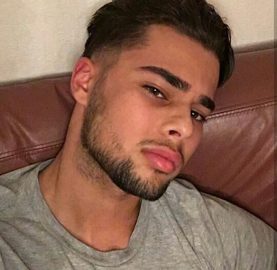 Profil de Bana, 29 ans, Escort gay à Villeret