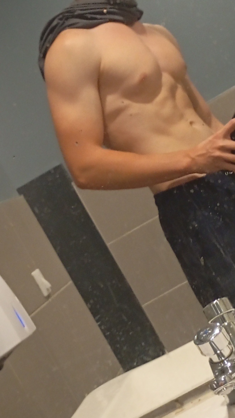 Profil de Michelangelo, 19 ans, Escort gay à Aadorf