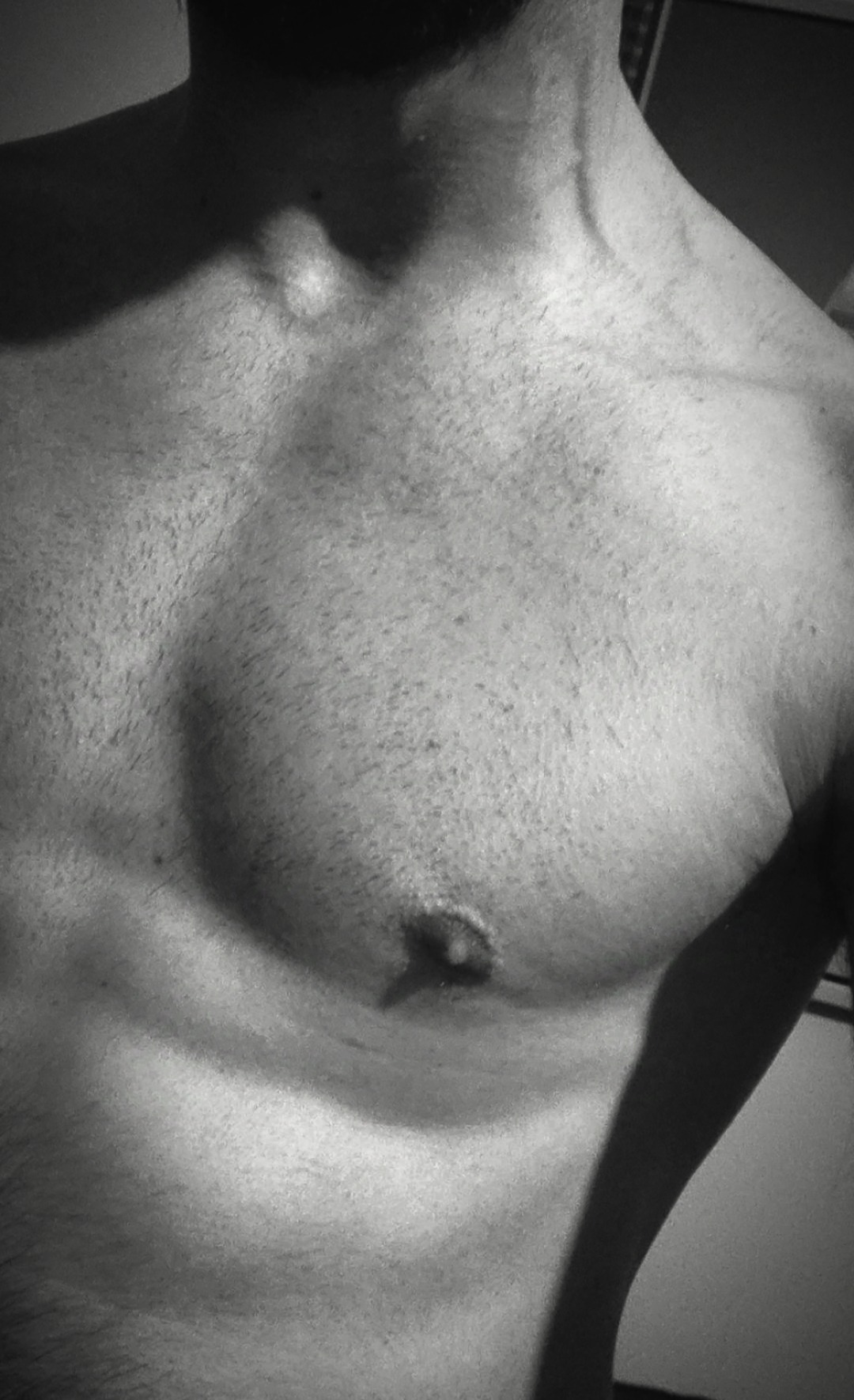 Profil de Jean-arnaud, 27 ans, Escort gay à Sassel