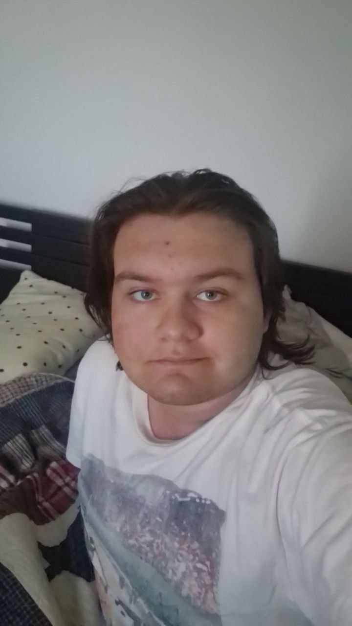 Profil de Yekta, 19 ans, Escort gay à Leutwil