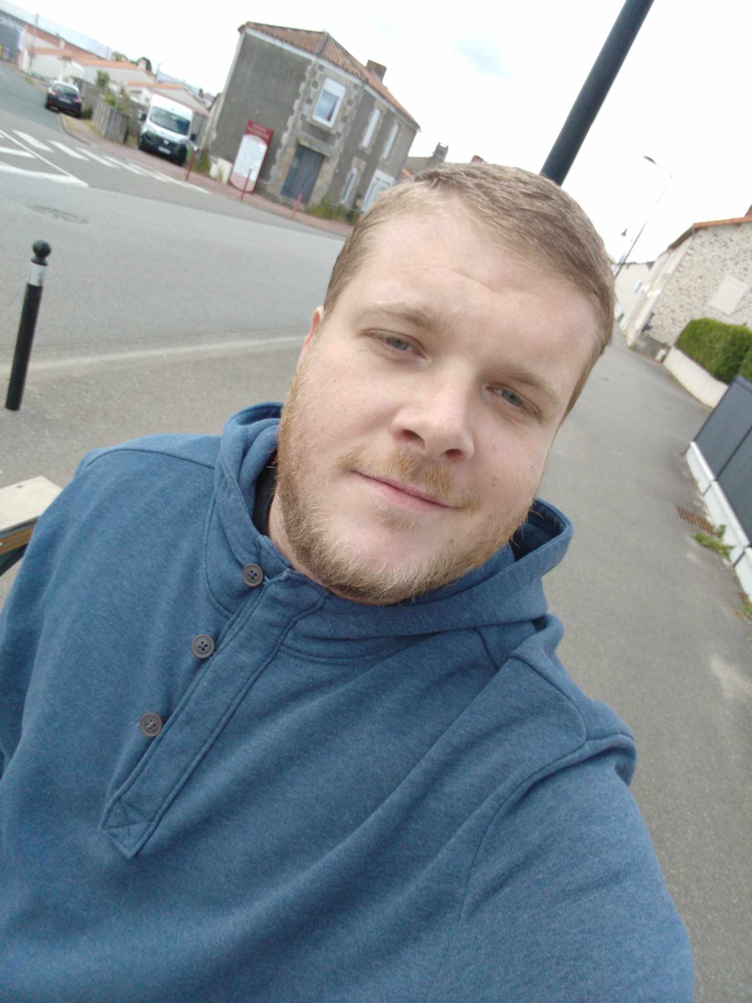 Profil de Edoardo, 29 ans, Escort gay à Tenero