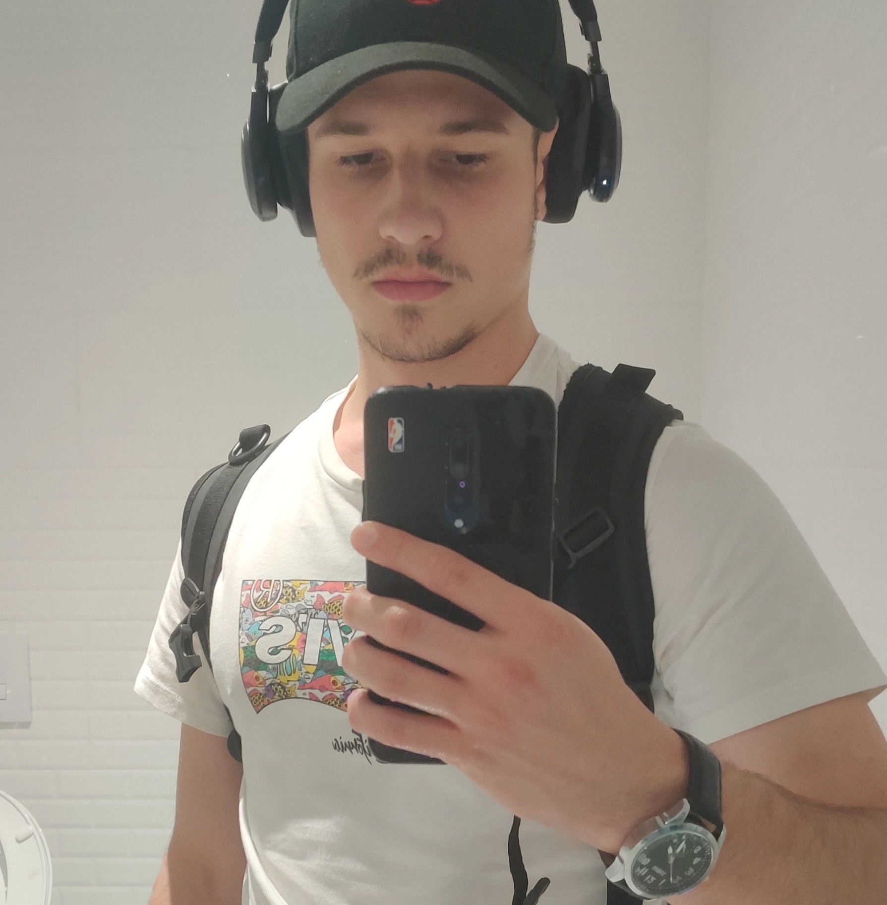 Profil de Zeki, 19 ans, Escort gay à Scheid