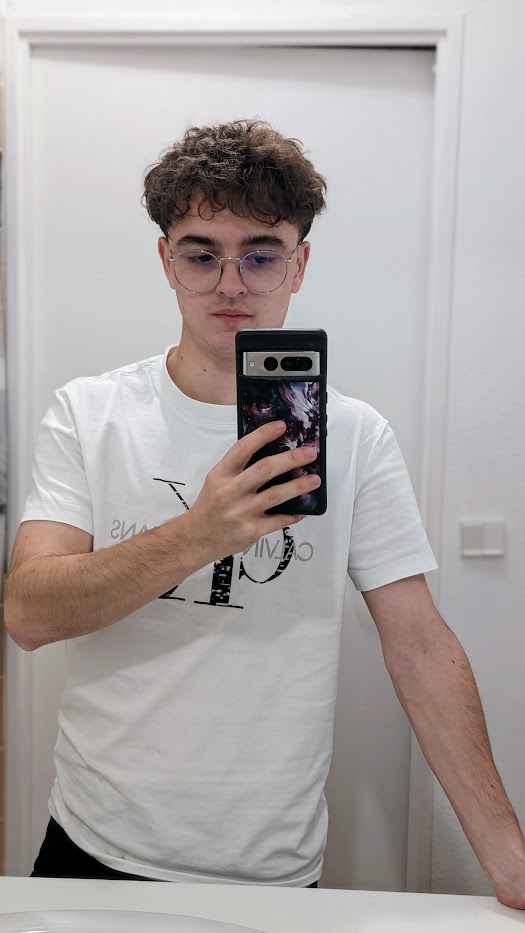 Profil de Hector, 26 ans, Escort gay à L'Abergement