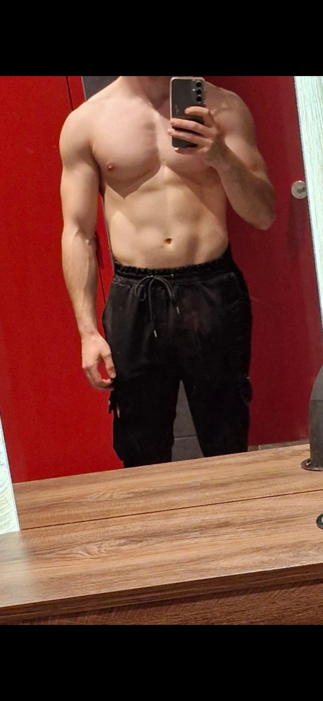 Profil de Paul-victor, 27 ans, Escort gay à Trin