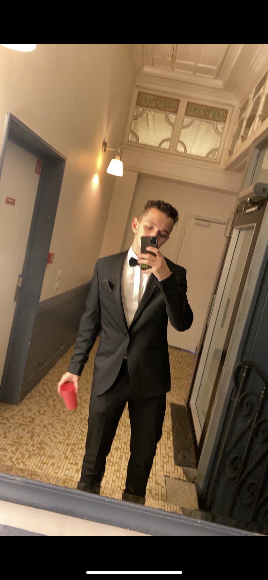Profil de Ernest, 23 ans, Escort gay à Neschwil