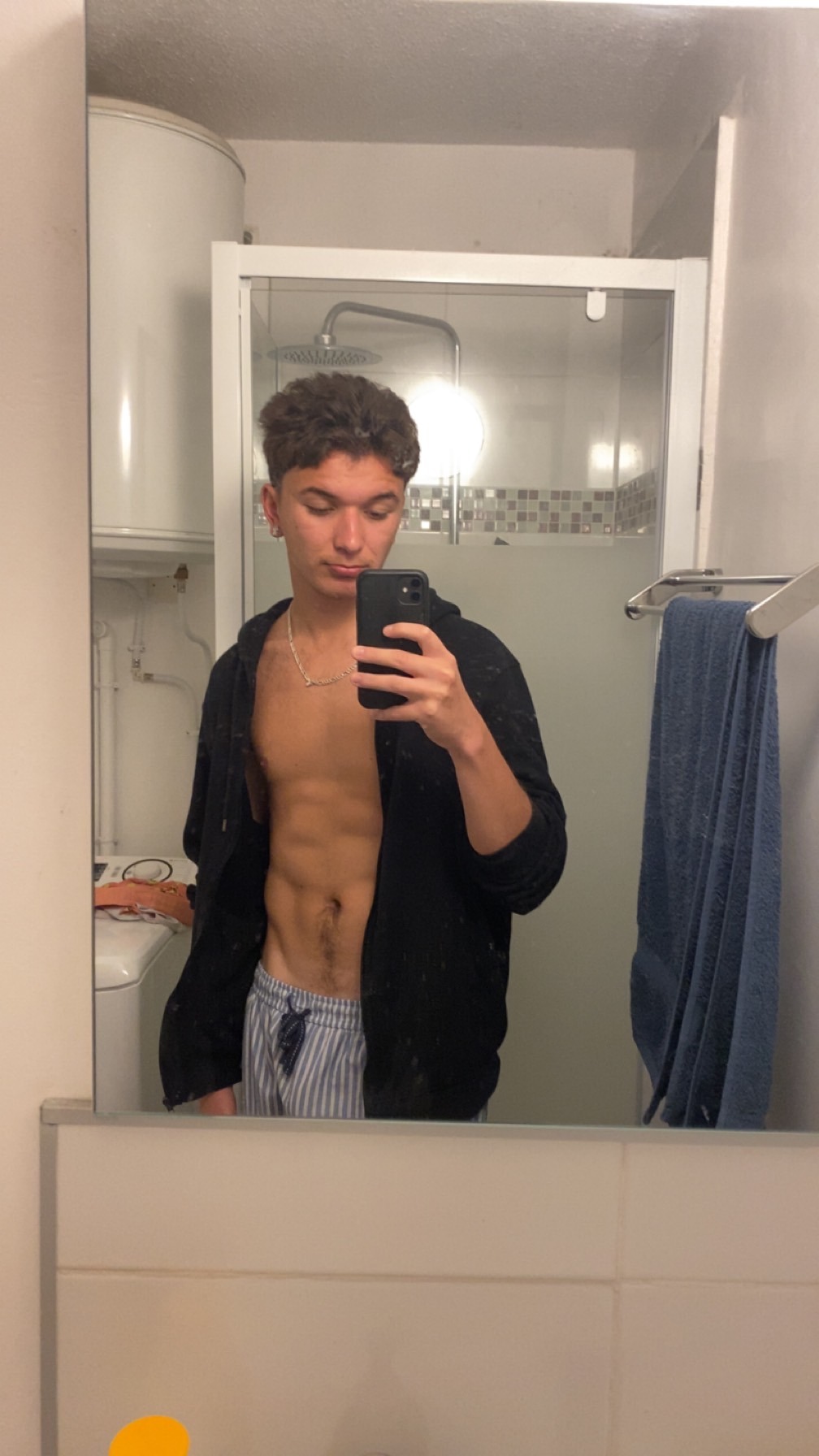 Profil de Thibaut, 23 ans, Escort gay à Lieffrens