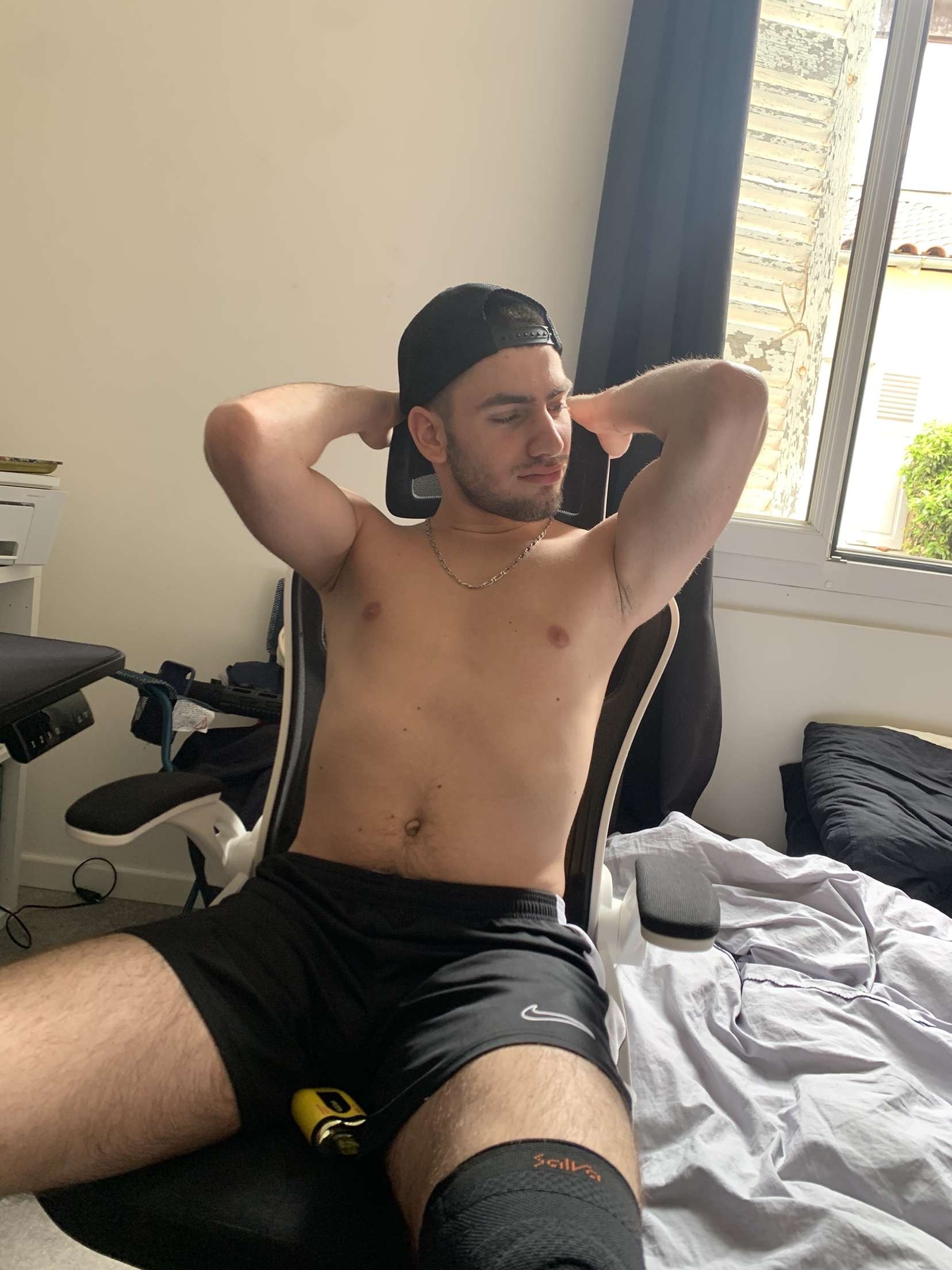 Profil de Sathya, 18 ans, Escort gay à Langwiesen