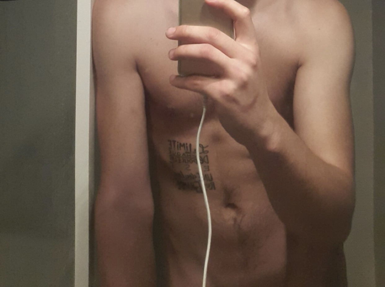 Profil de Tayler, 23 ans, Escort gay à Gravesano