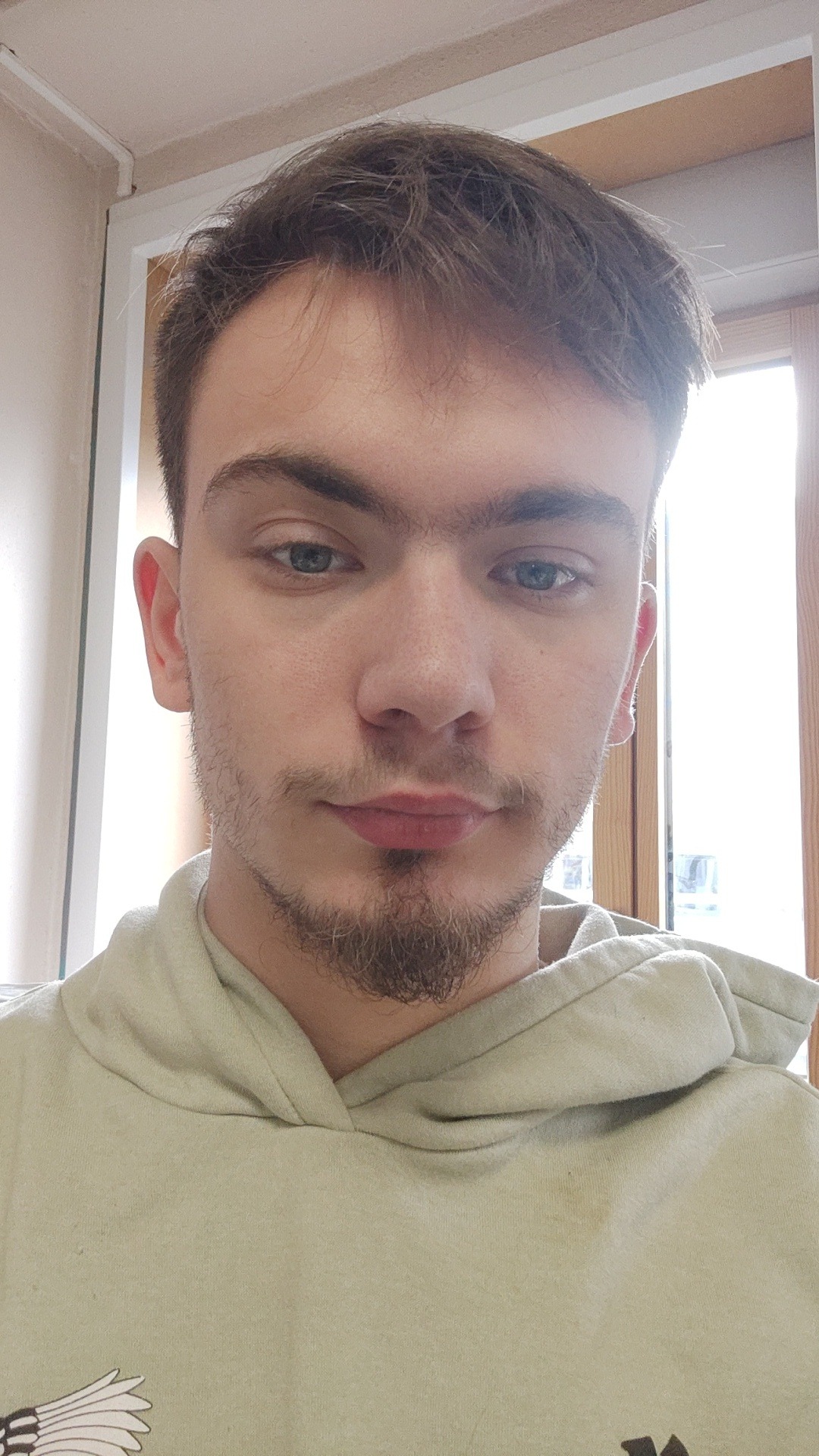 Profil de Nolane, 18 ans, Escort gay à Montricher