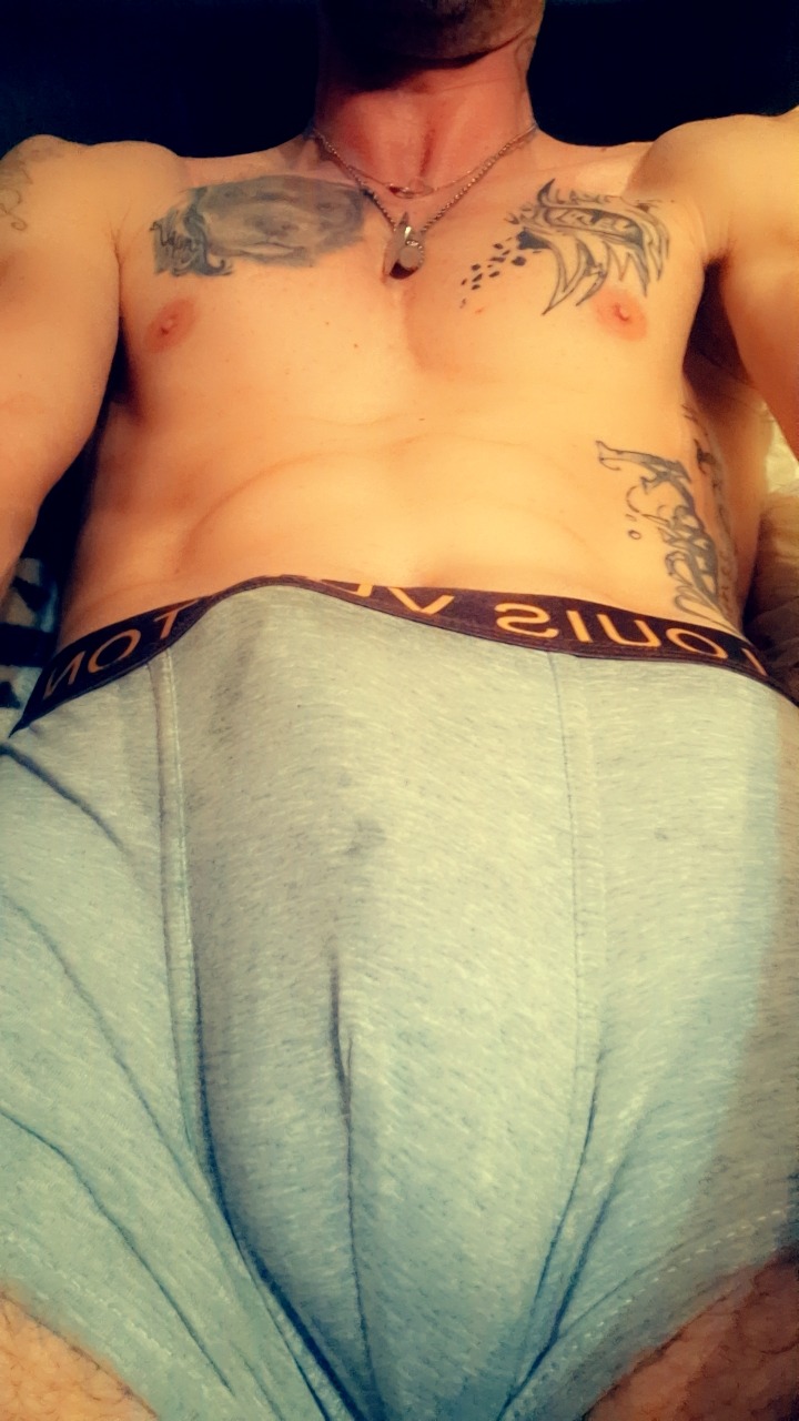 Profil de Abderrazak, 41 ans, Escort gay à Birgisch