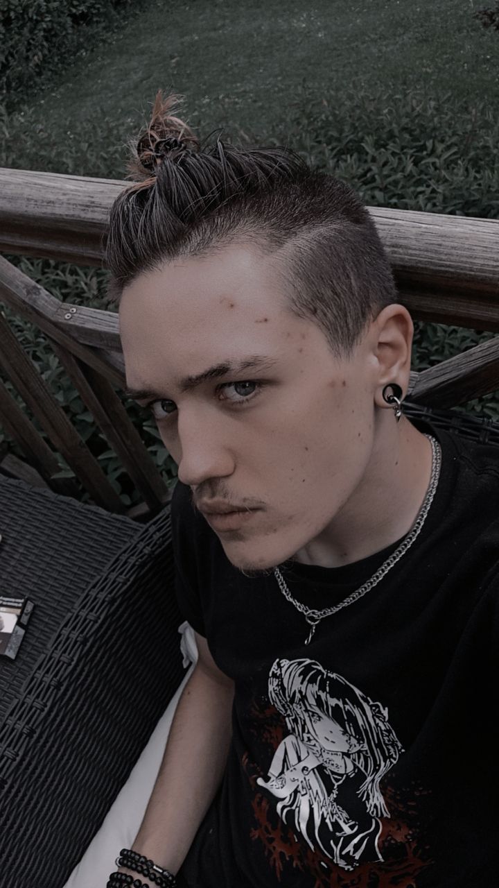 Profil de Jym, 20 ans, Escort gay à Safien Platz