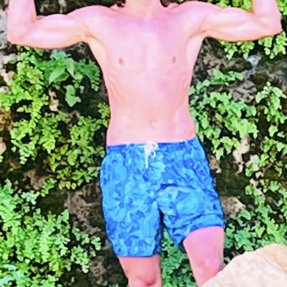 Profil de Mohand, 19 ans, Escort gay à Couvet
