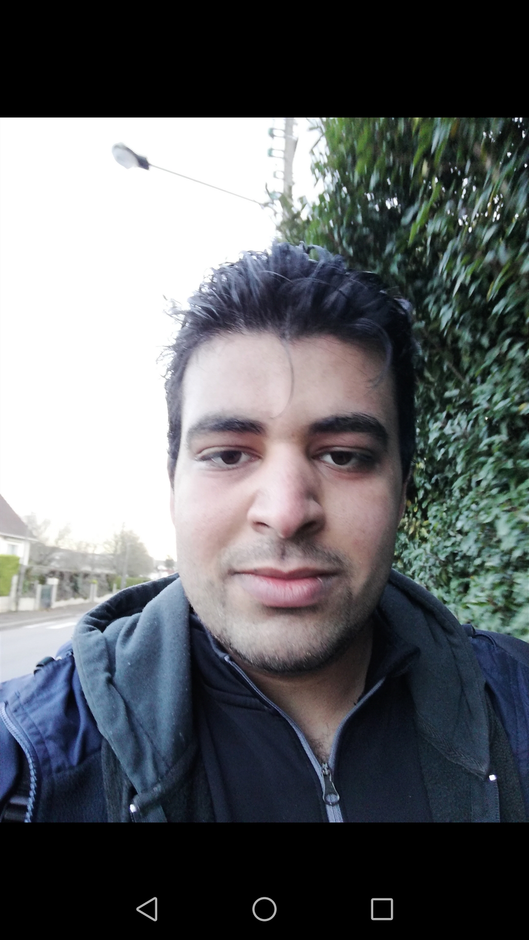 Profil de Cyrus, 18 ans, Escort gay à Marchissy