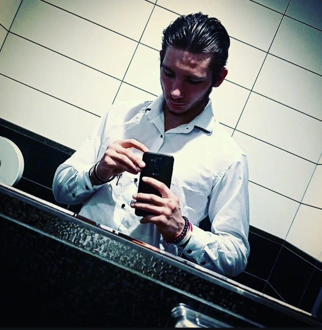 Profil de Muammer, 20 ans, Escort gay à Dorf