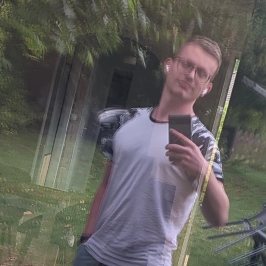 Profil de Zaher, 26 ans, Escort gay à Gampelen