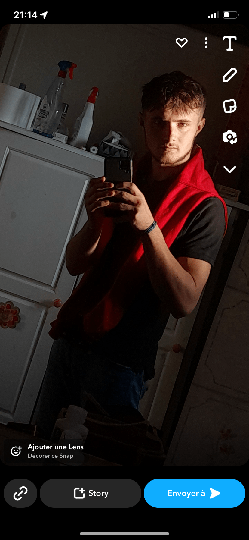 Profil de Léon, 19 ans, Escort gay à Kalpetran