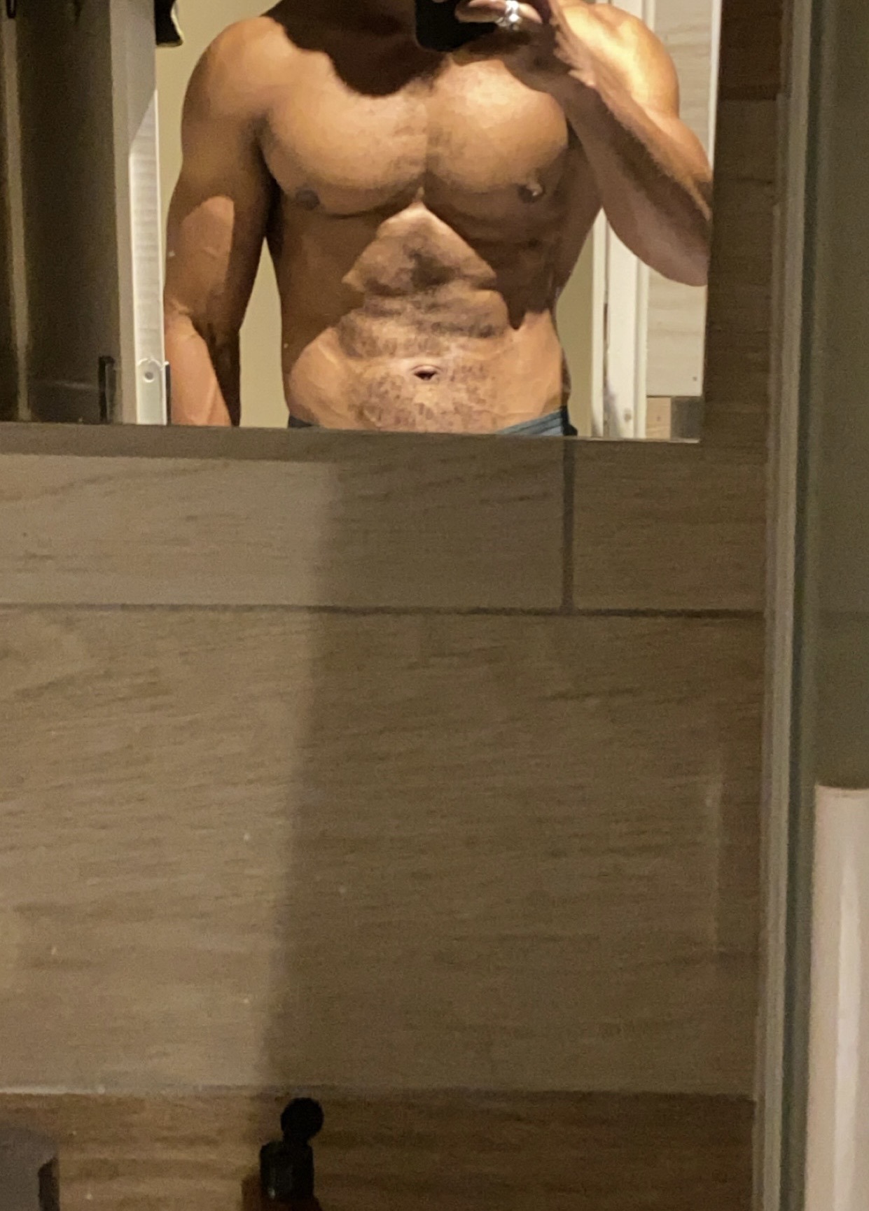 Profil de Saji, 27 ans, Escort gay à Mesocco