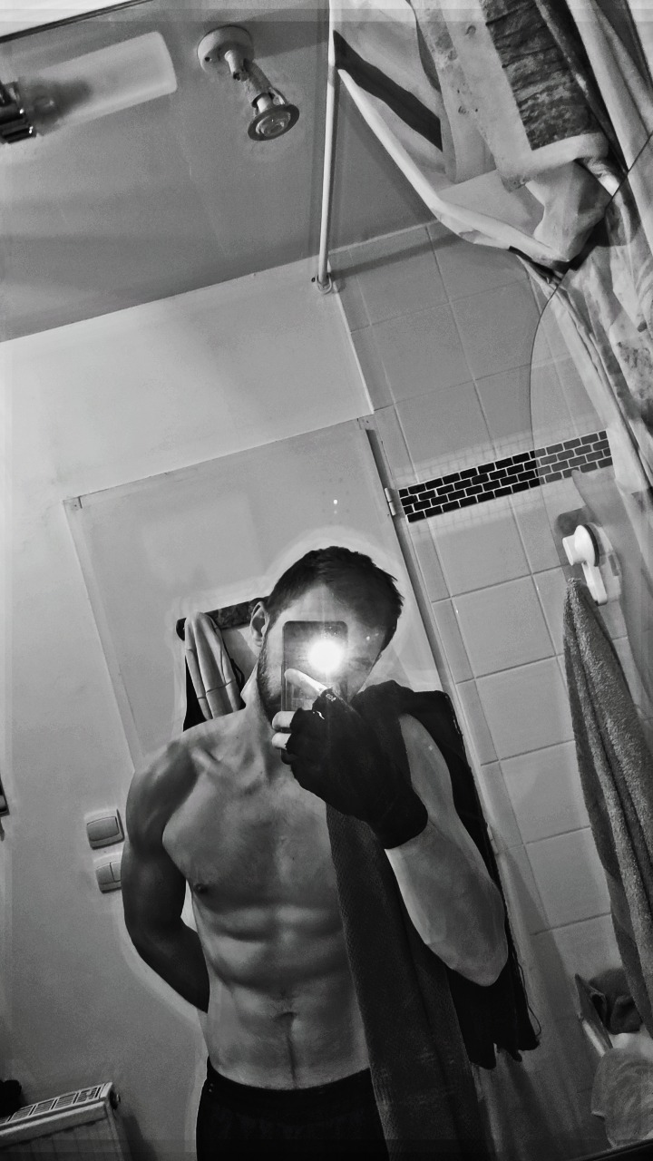 Profil de Hendryck, 26 ans, Escort gay à Mühlau
