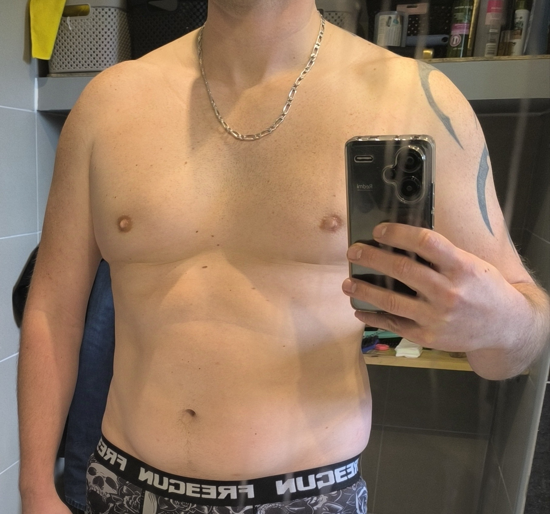 Profil de Konrad, 40 ans, Escort gay à Sassel