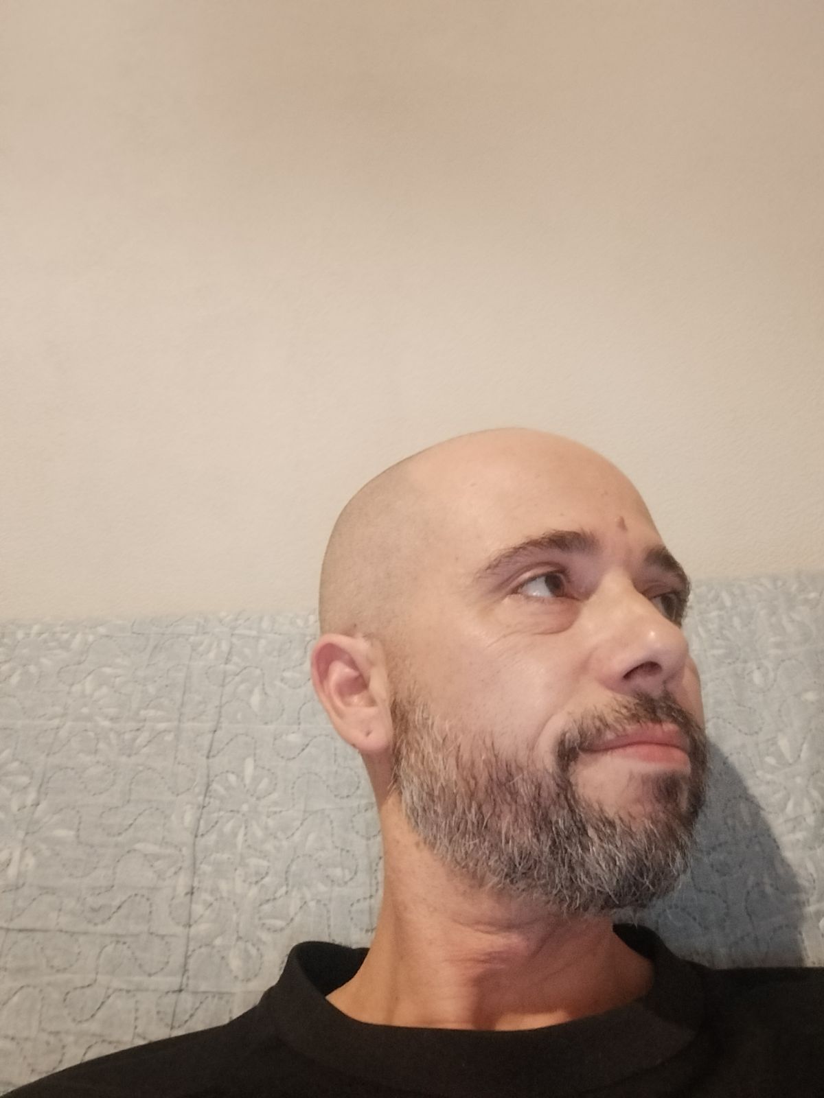 Profil de Karol, 40 ans, Escort gay à Coeuve