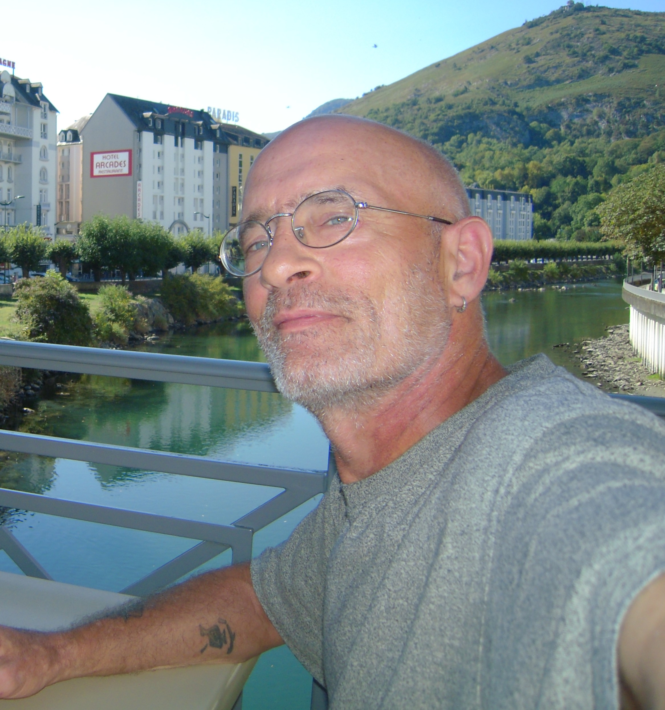 Profil de Azan, 55 ans, Escort gay à Morgarten