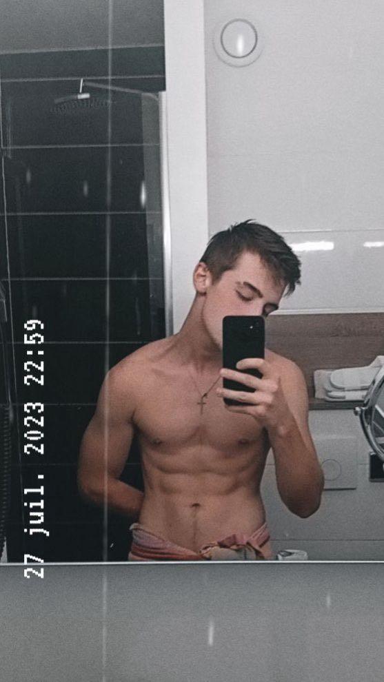 Profil de Syan, 19 ans, Escort gay à Walde SG