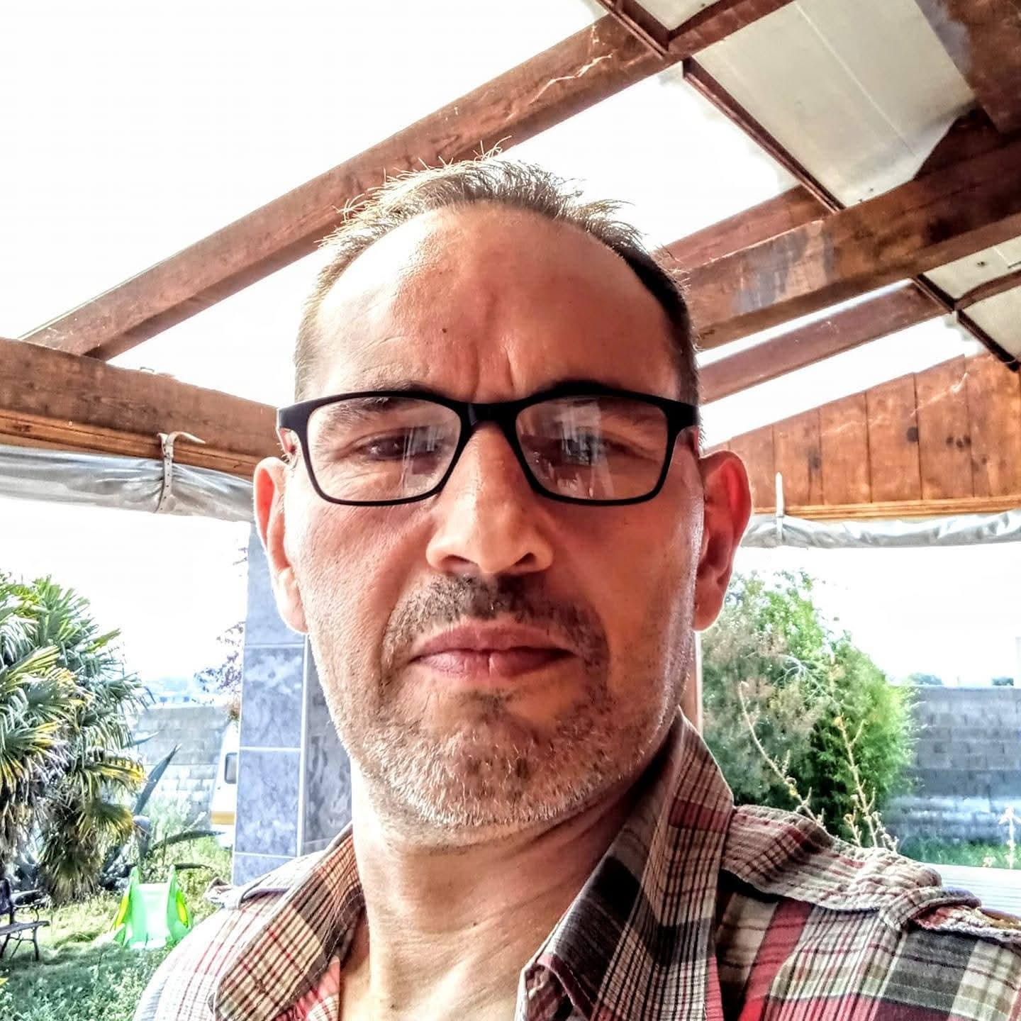 Profil de Charef, 54 ans, Escort gay à Dardagny