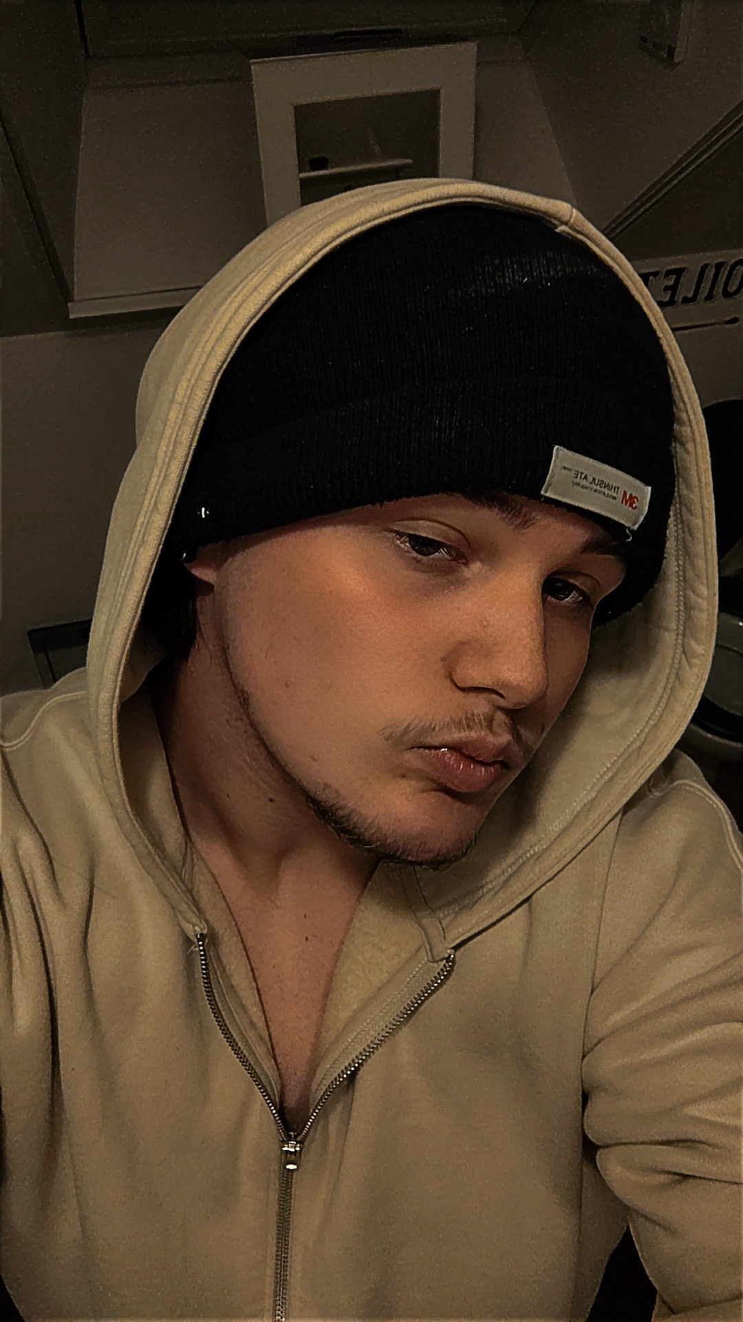 Profil de Guirec, 19 ans, Escort gay à Oberrieden
