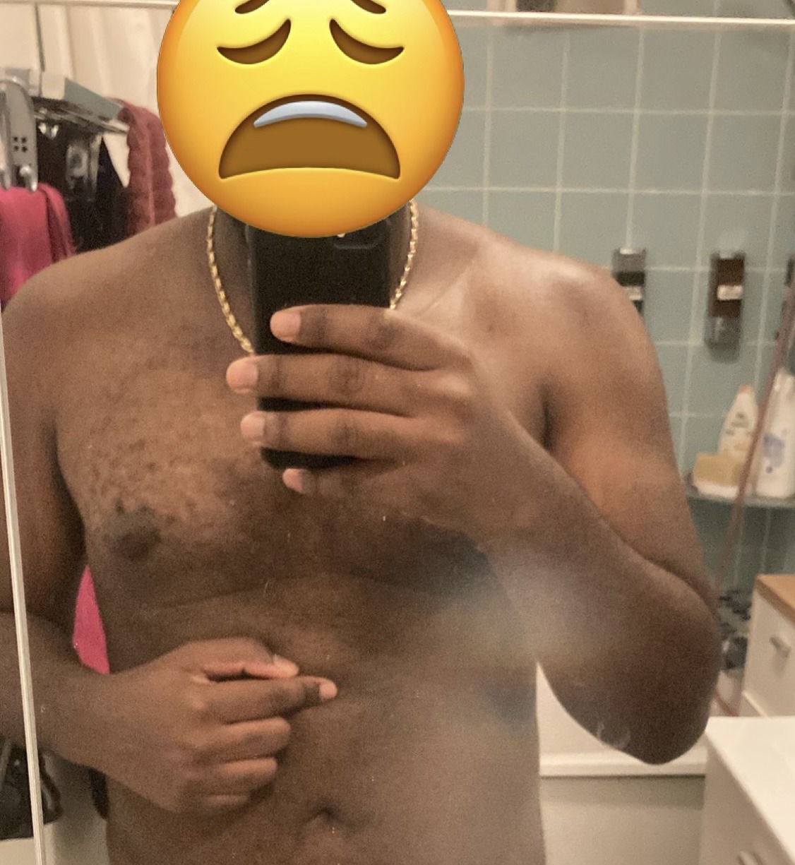 Profil de Yonni, 30 ans, Escort gay à Riein