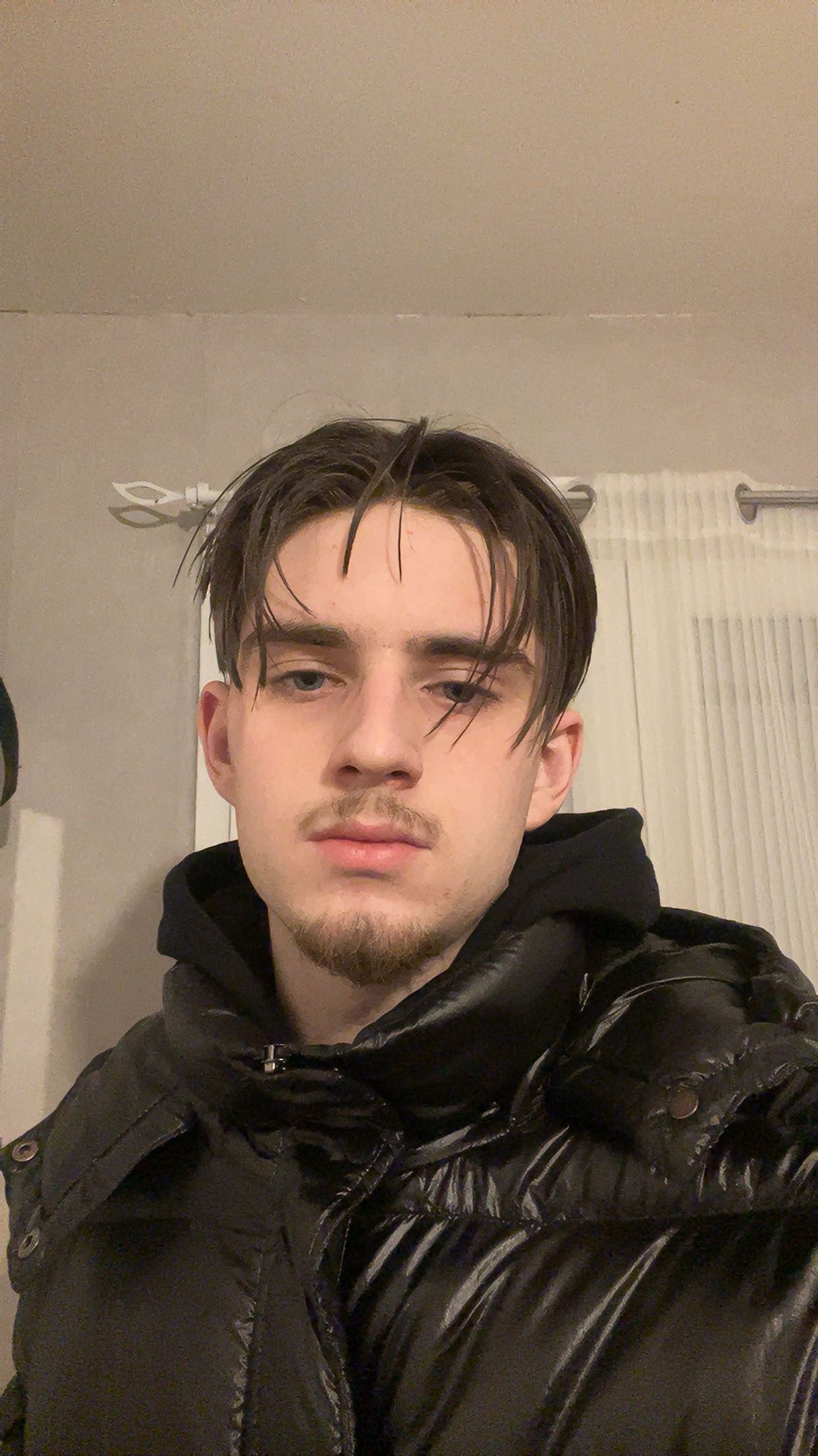 Profil de Houd, 18 ans, Escort gay à Kleinbösingen
