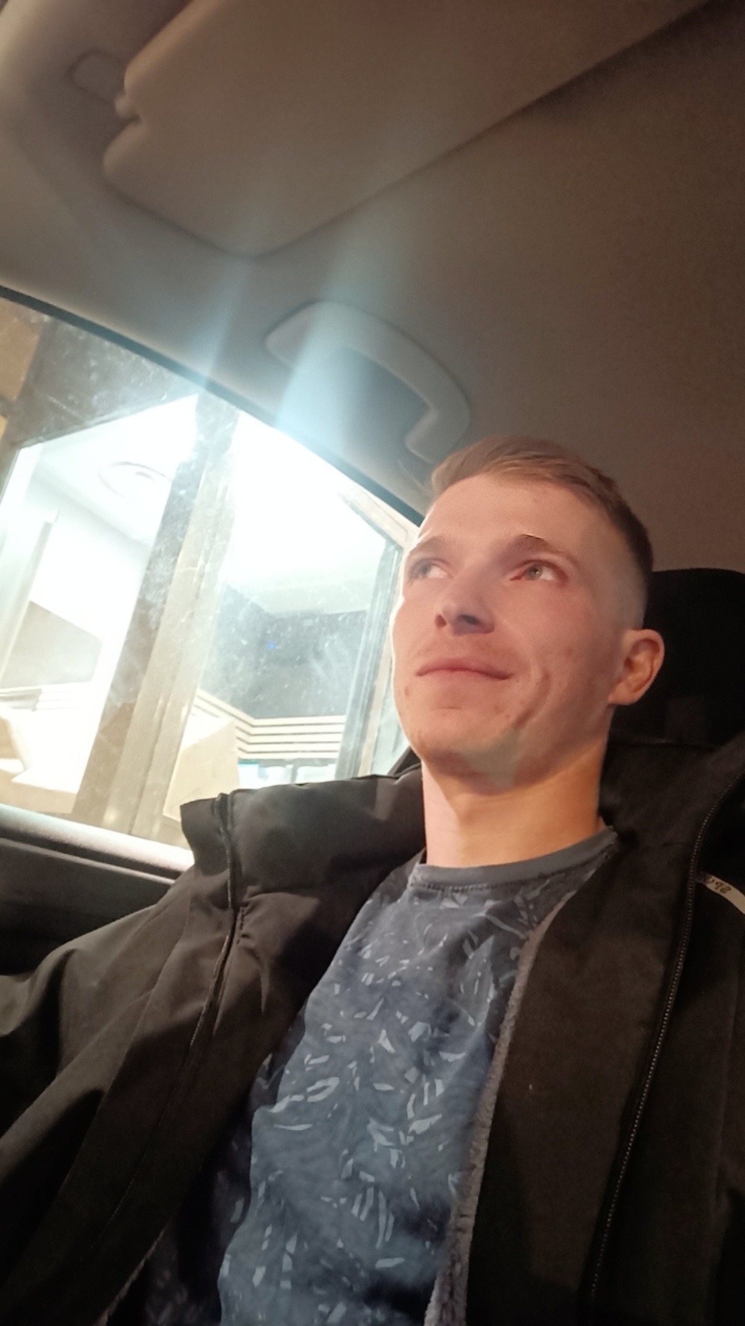 Profil de Edern, 29 ans, Escort gay à Zetzwil