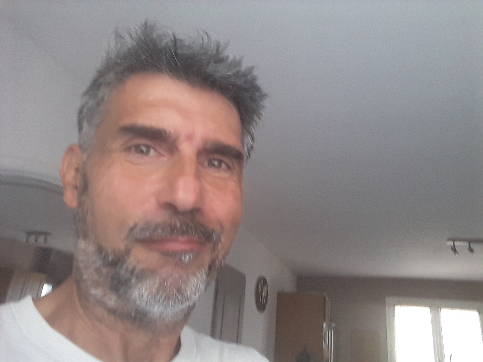 Profil de Enock, 53 ans, Escort gay à Kalpetran
