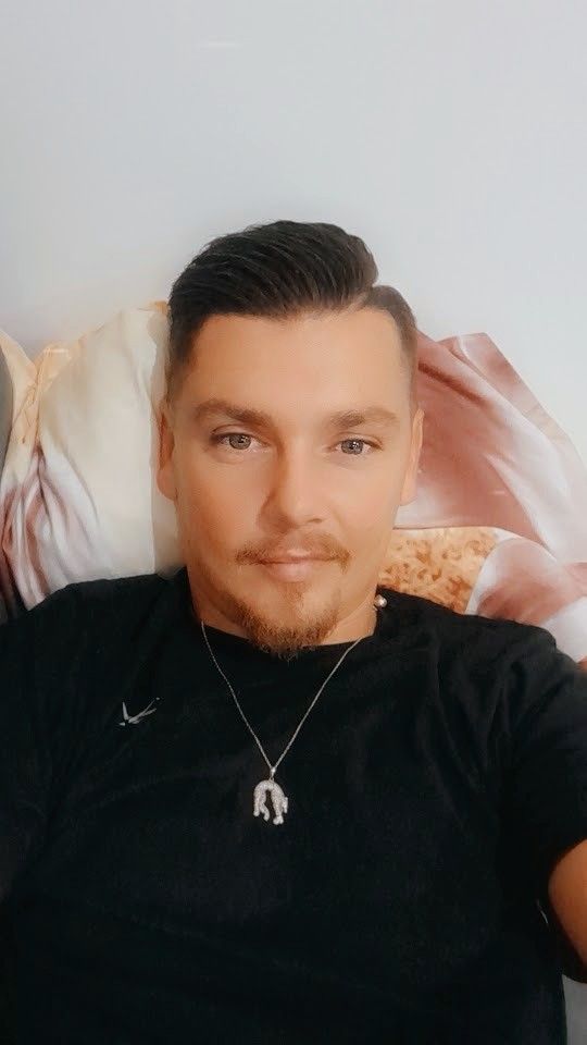Profil de Cloud, 32 ans, Escort gay à Sternenberg