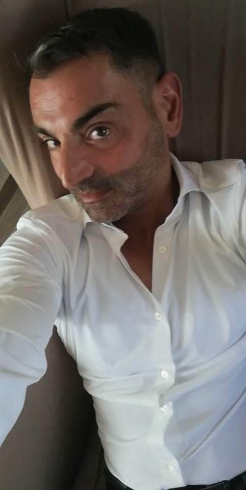 Profil de John-ross, 49 ans, Escort gay à Langwiesen